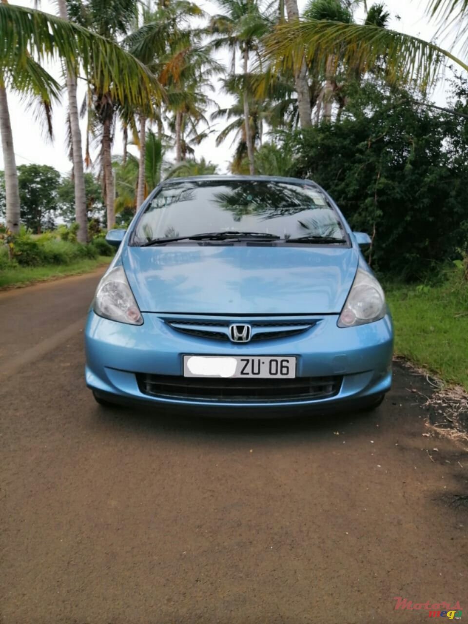 2006' Honda Fit photo #1