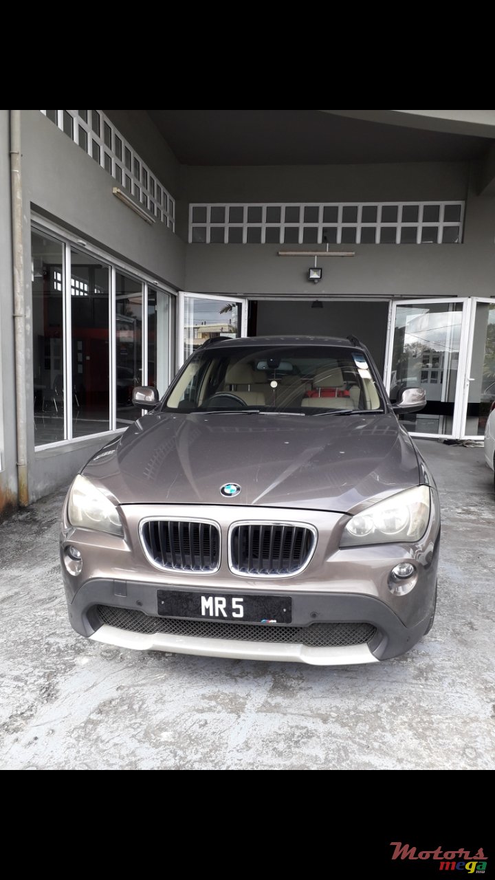 2011' BMW X1 photo #2