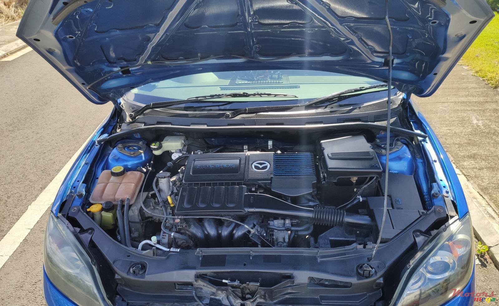 2005' Mazda Axela photo #7