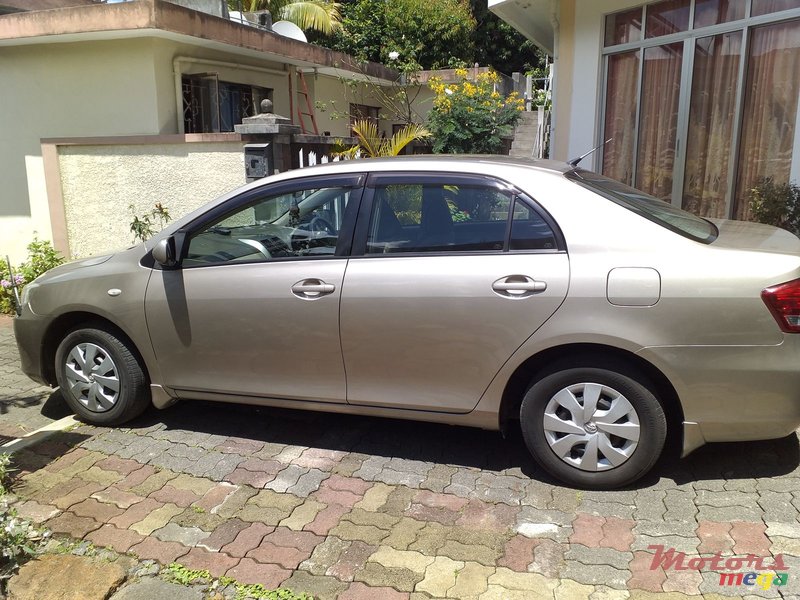 2009' Toyota Corolla photo #3