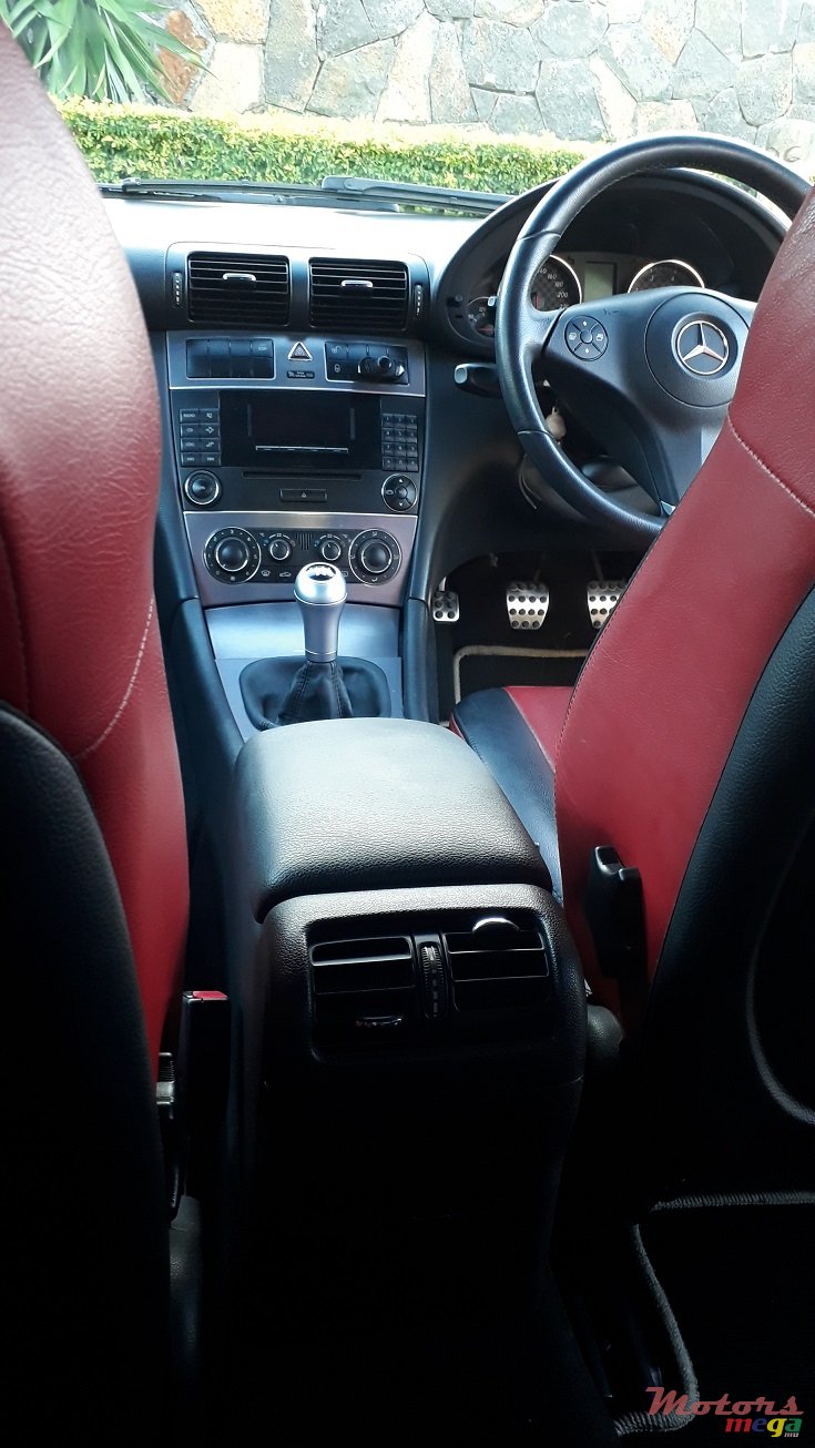 2009' Mercedes-Benz CLC 200 photo #5