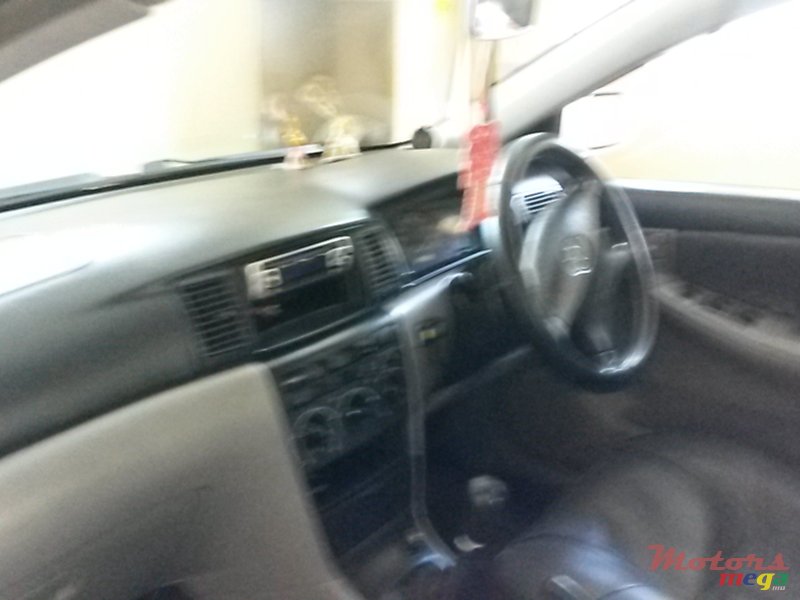 2002' Toyota Corolla photo #2
