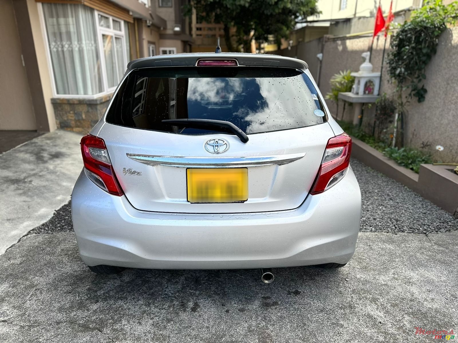 2015' Toyota Vitz photo #6