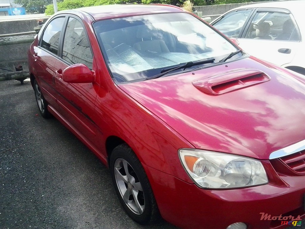 2005' Kia Cerato photo #2