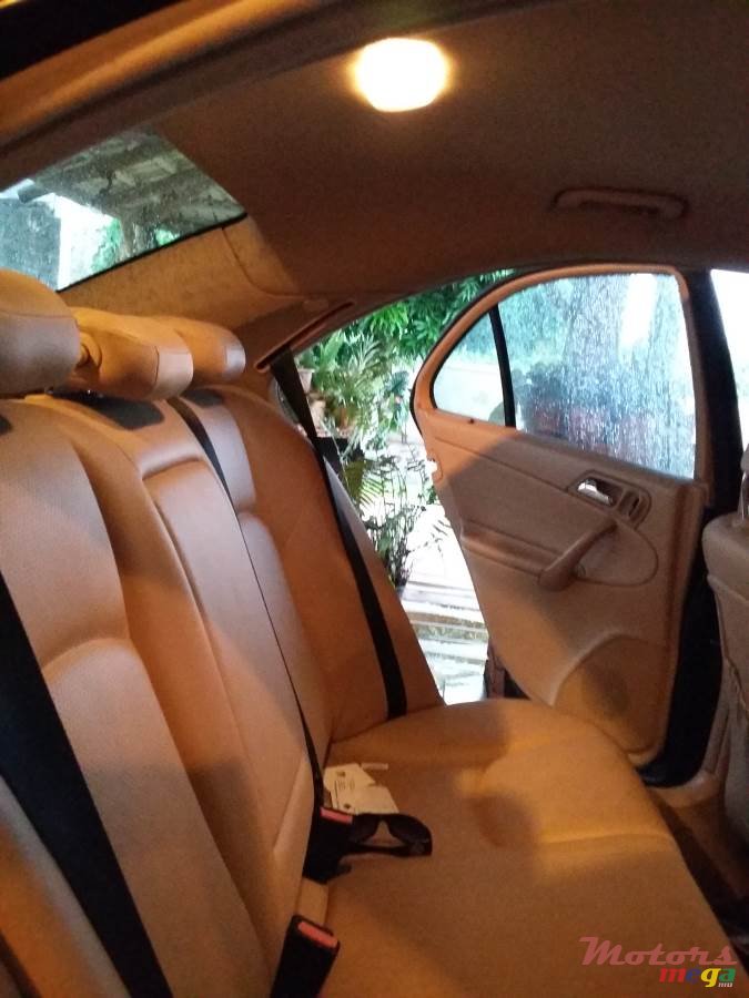 2004' Mercedes-Benz C-Class photo #4