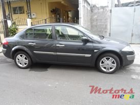 2006' Renault Megane photo #1