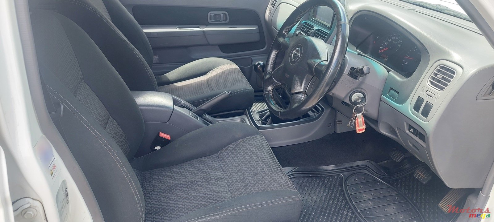 2021' Nissan Hardbody 4x4 photo #6