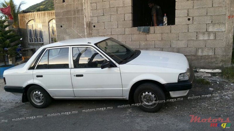 1997' Mazda 323 photo #2