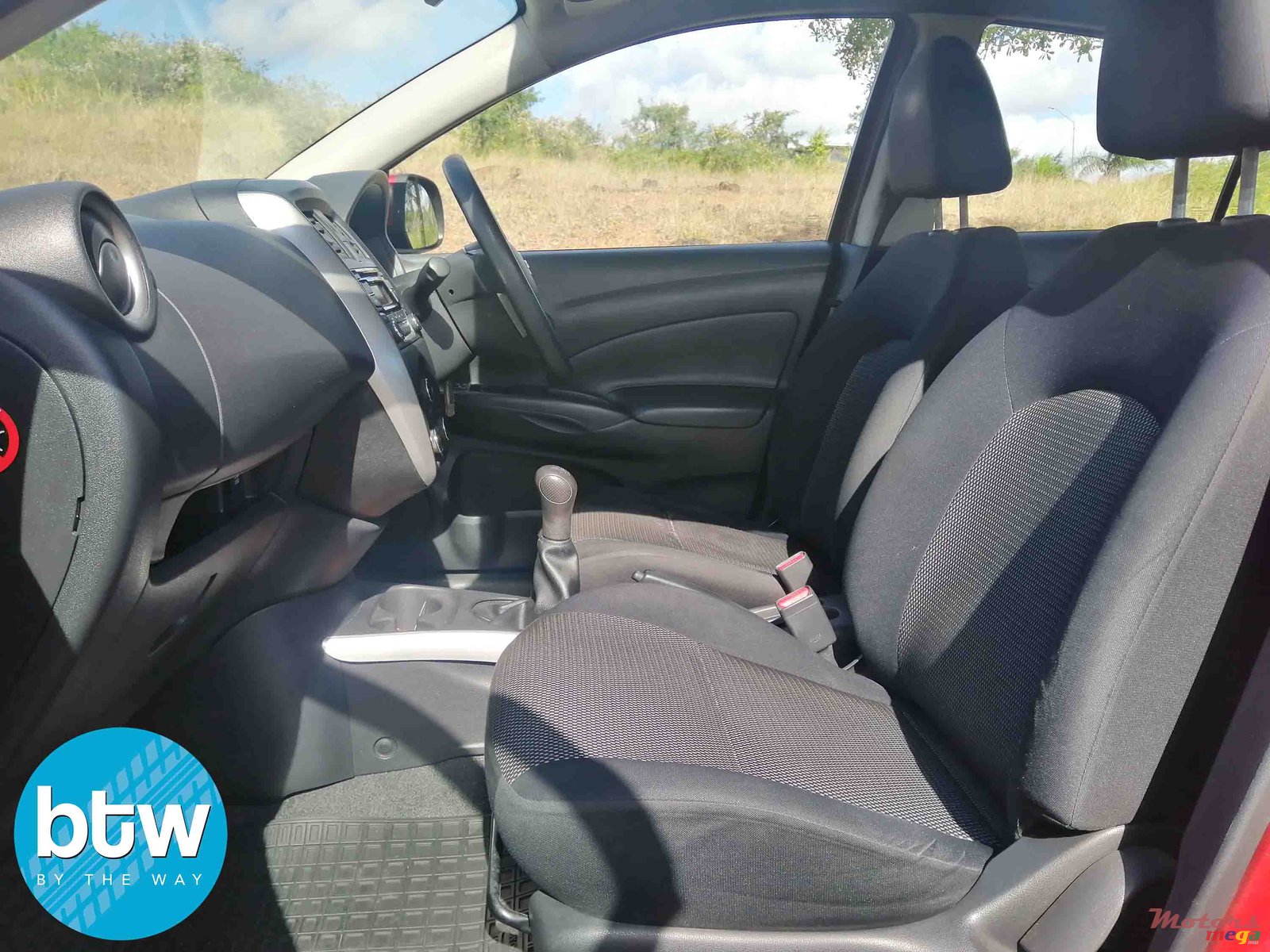 2014' Nissan Almera photo #5