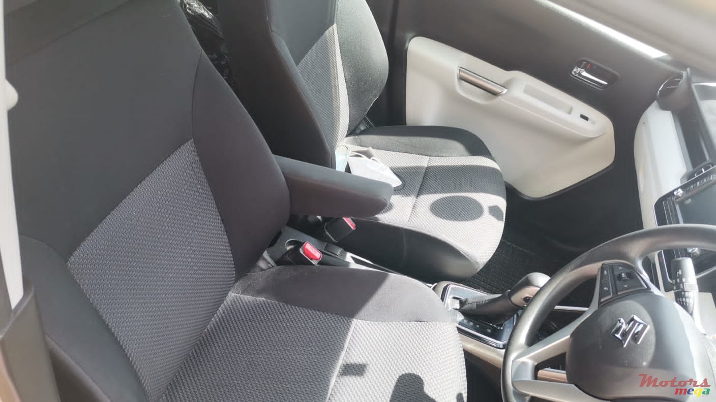 2015' Suzuki Ignis photo #3