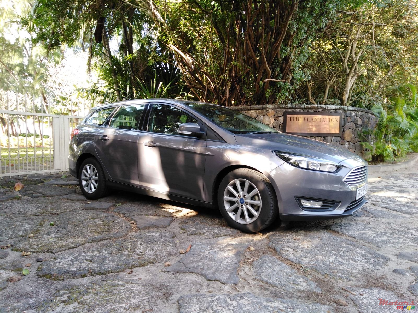 2016' Ford Focus Station Wagon (Break) photo #1