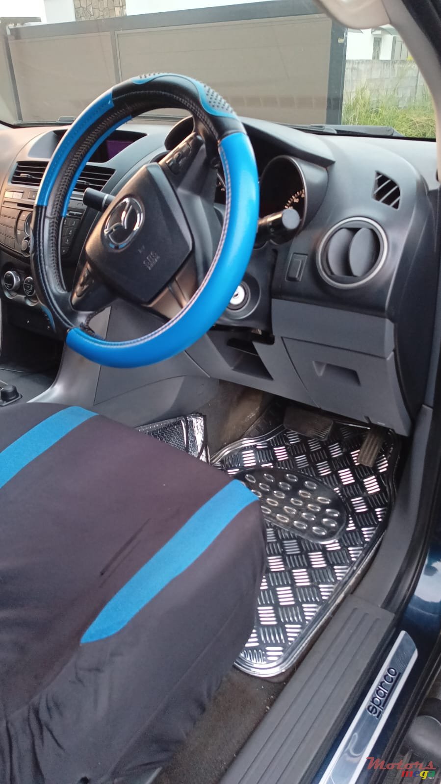 2016' Mazda BT-50 photo #3