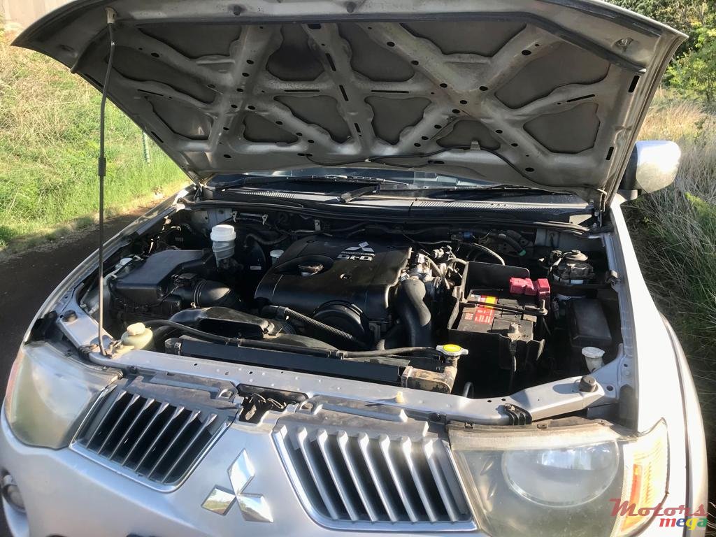 2008' Mitsubishi L 200 photo #4