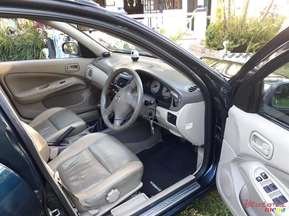 2006' Nissan Sunny photo #3