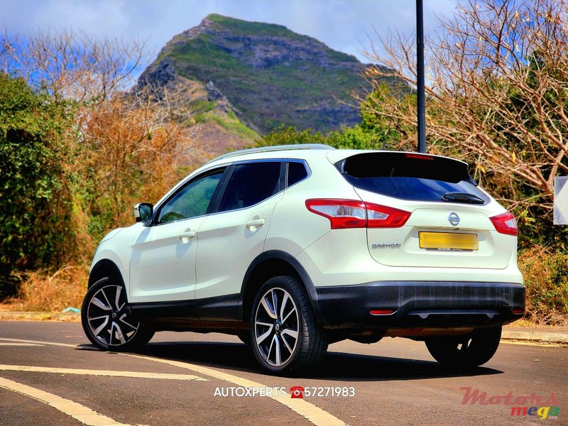 2017' Nissan Qashqai Tekna Plus photo #4