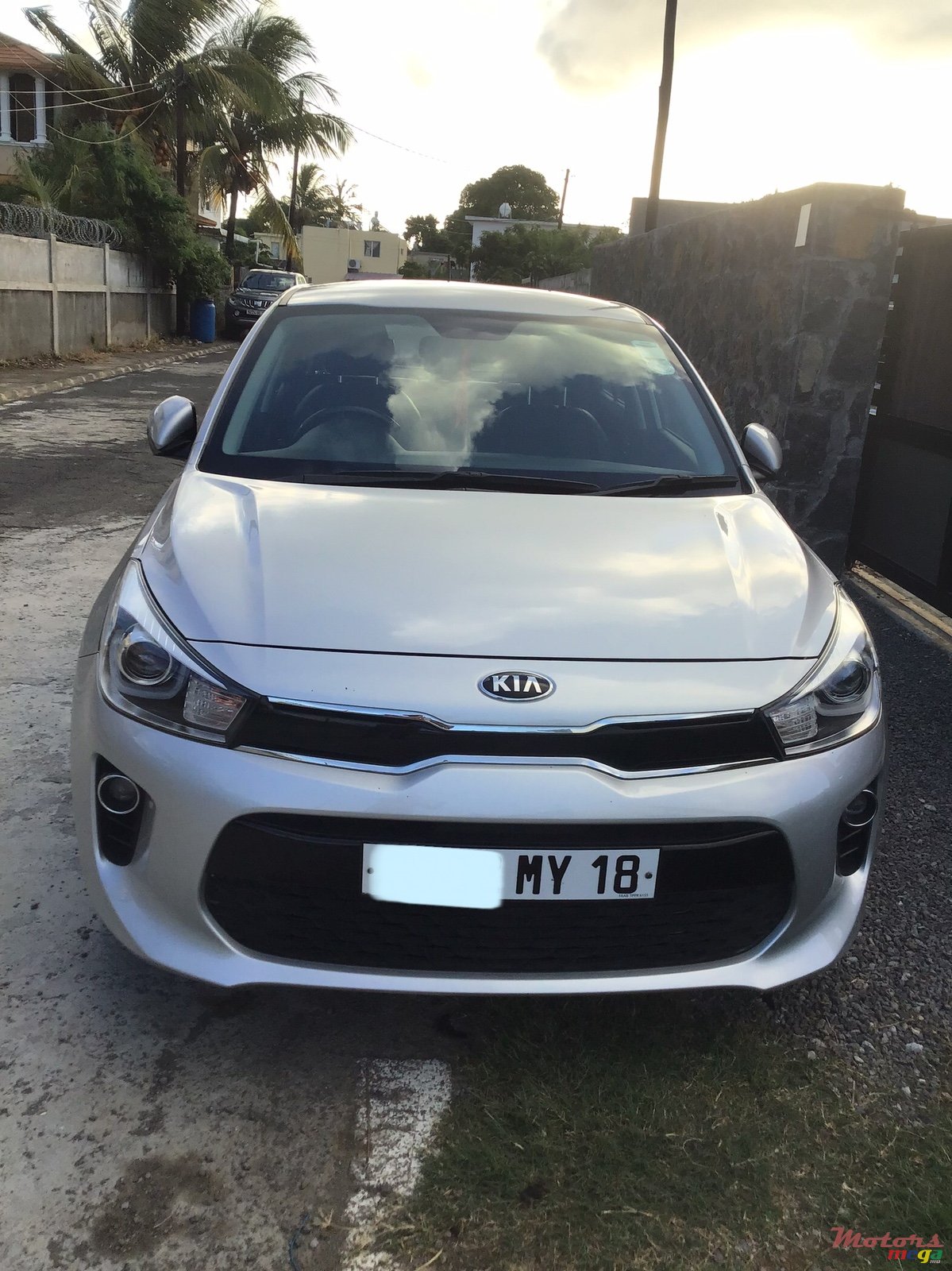 2018' Kia Rio photo #2