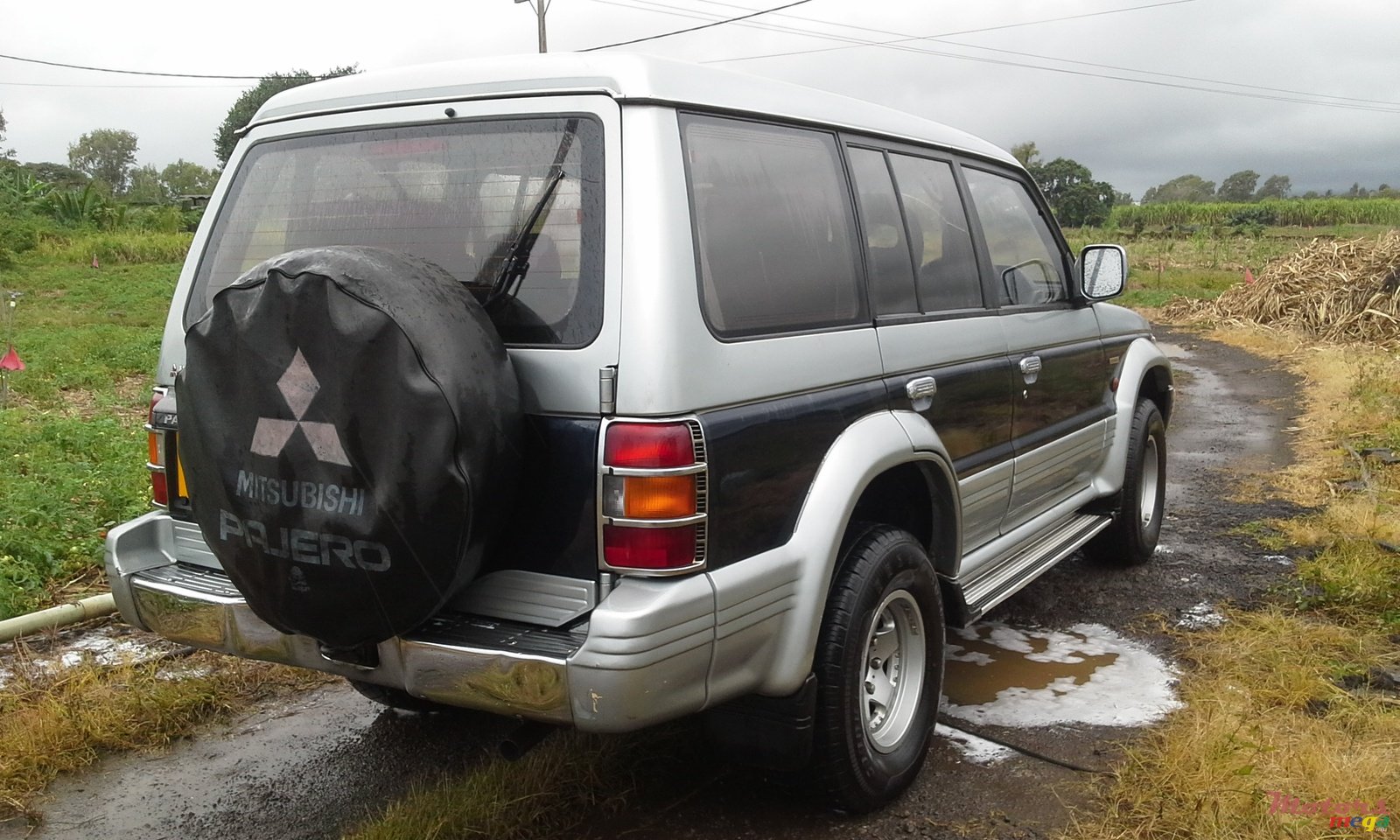 1994' Mitsubishi Pajero photo #3