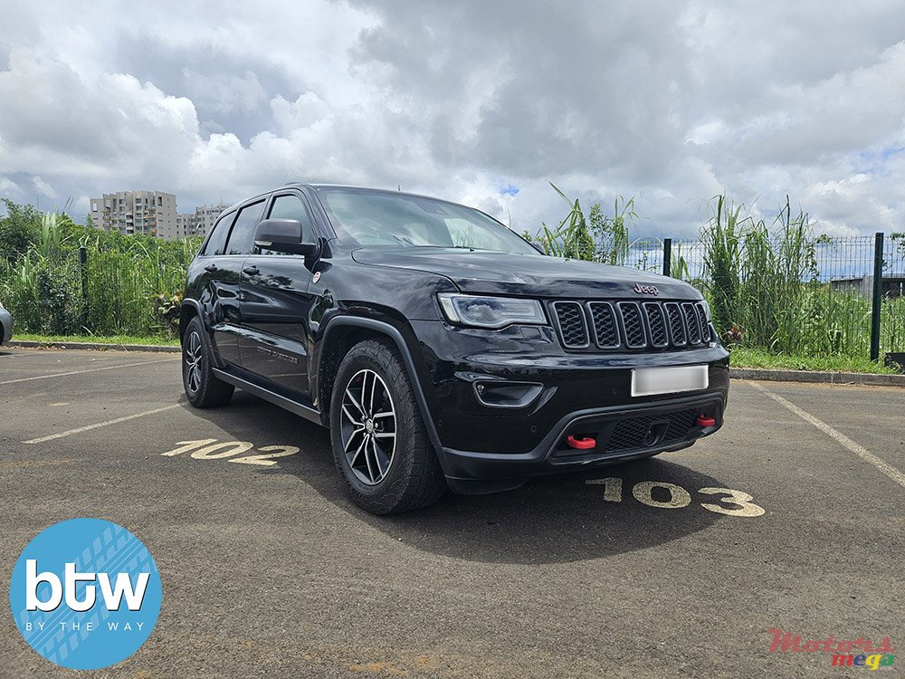 2020' Jeep Grand Cherokee V6 TRAILHAWK photo #1