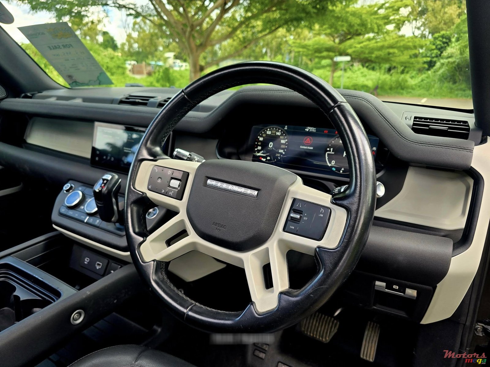 2021' Land Rover Defender photo #7