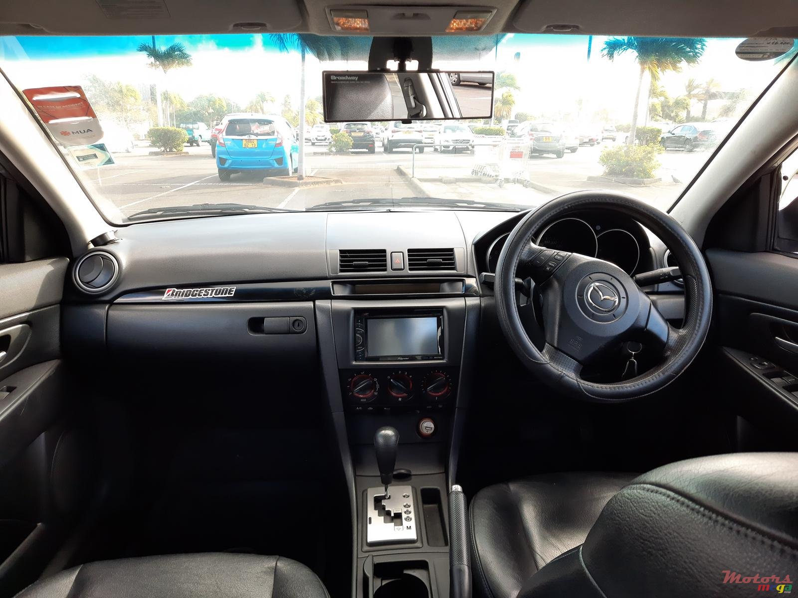 2004' Mazda 3 photo #6