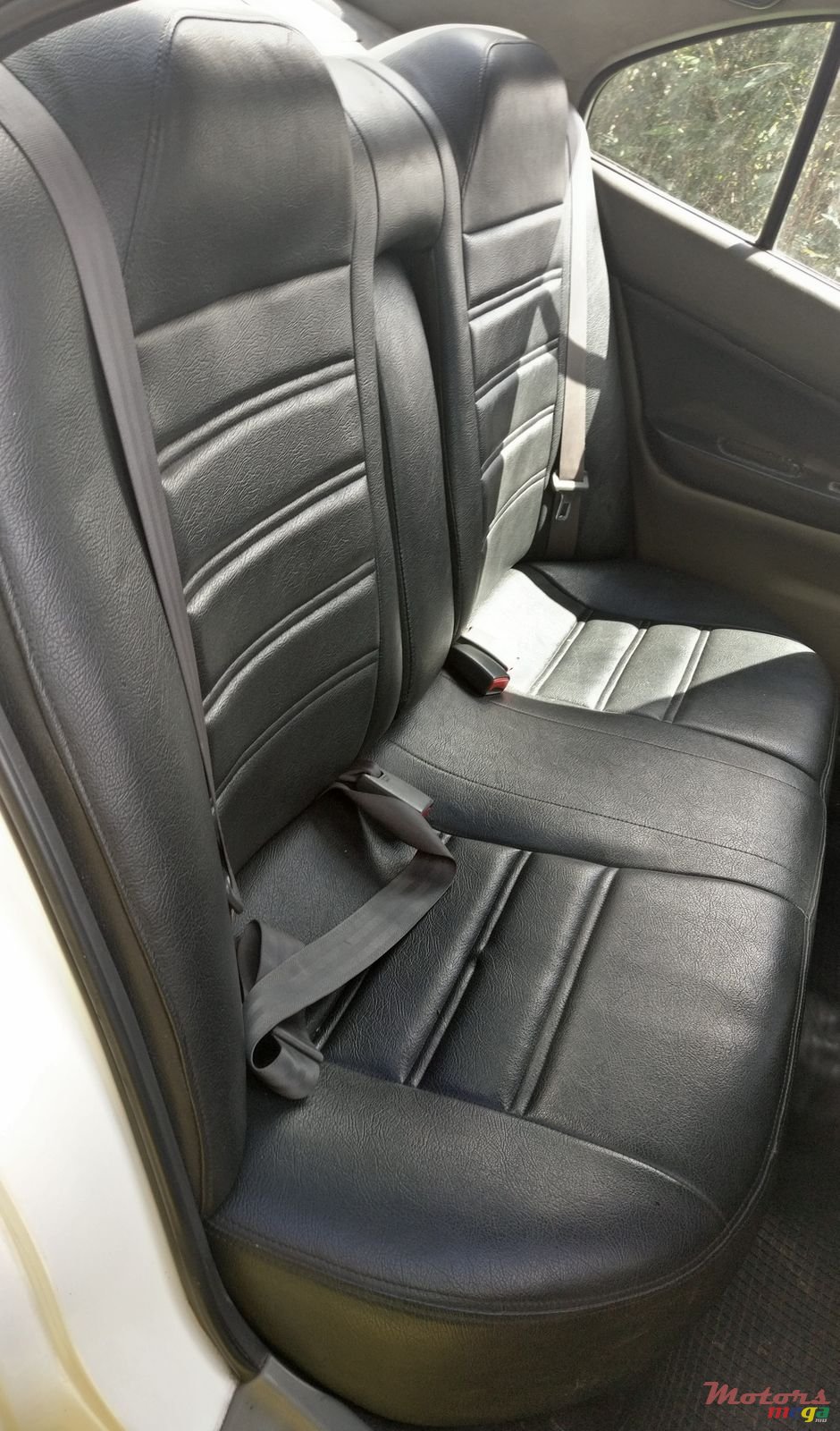 1997' Mitsubishi Galant photo #7