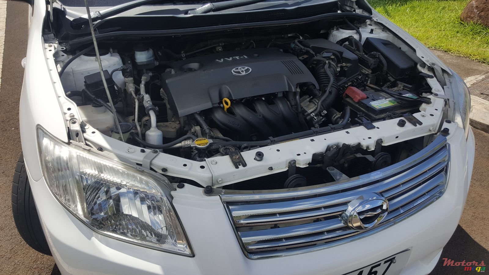 2006' Toyota Axio photo #2