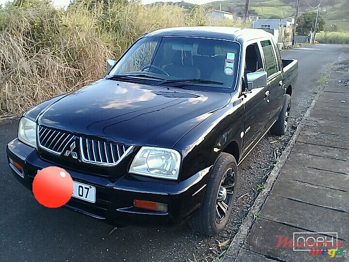 2007' Mitsubishi L 200 4×2 photo #2