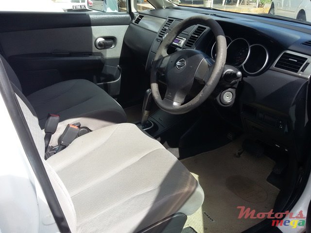 2006' Nissan Tiida photo #5