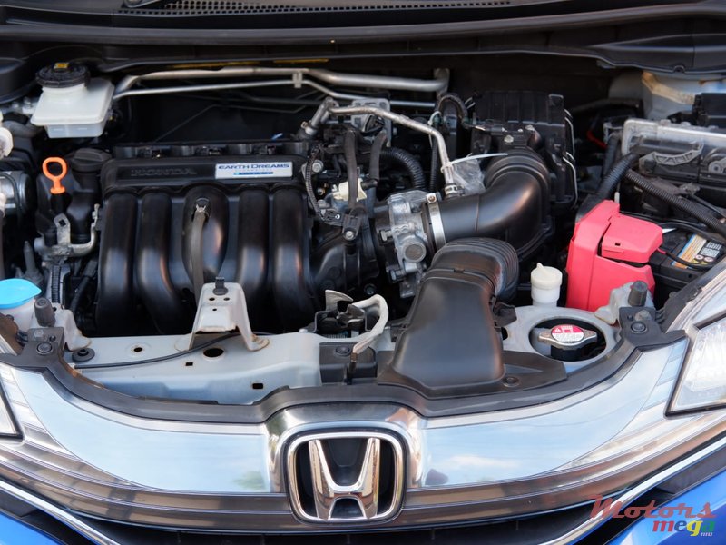 2015' Honda Fit L PACKAGE-HYBRID photo #1