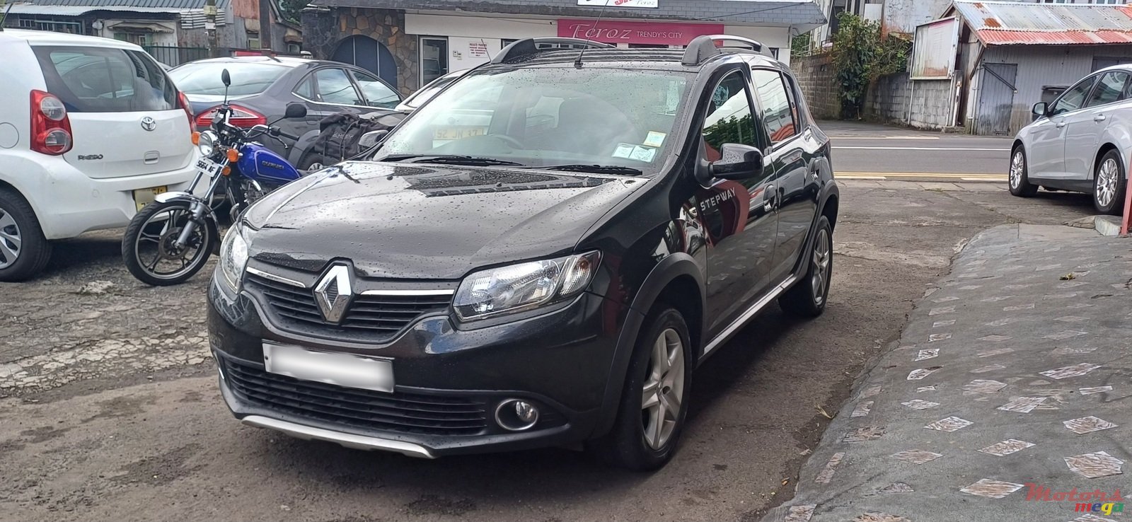 2014' Renault Sandero photo #1