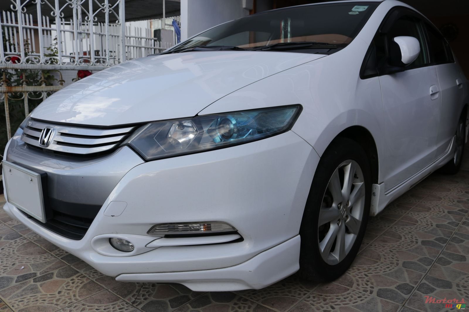 2010' Honda Insight Version LS photo #6