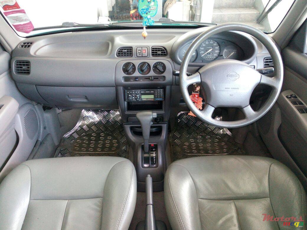 1999' Nissan March photo #2