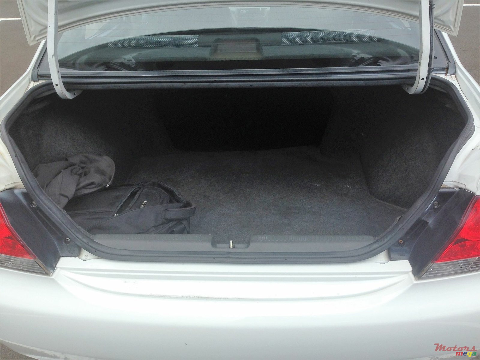 2006' Mitsubishi Lancer Original photo #4