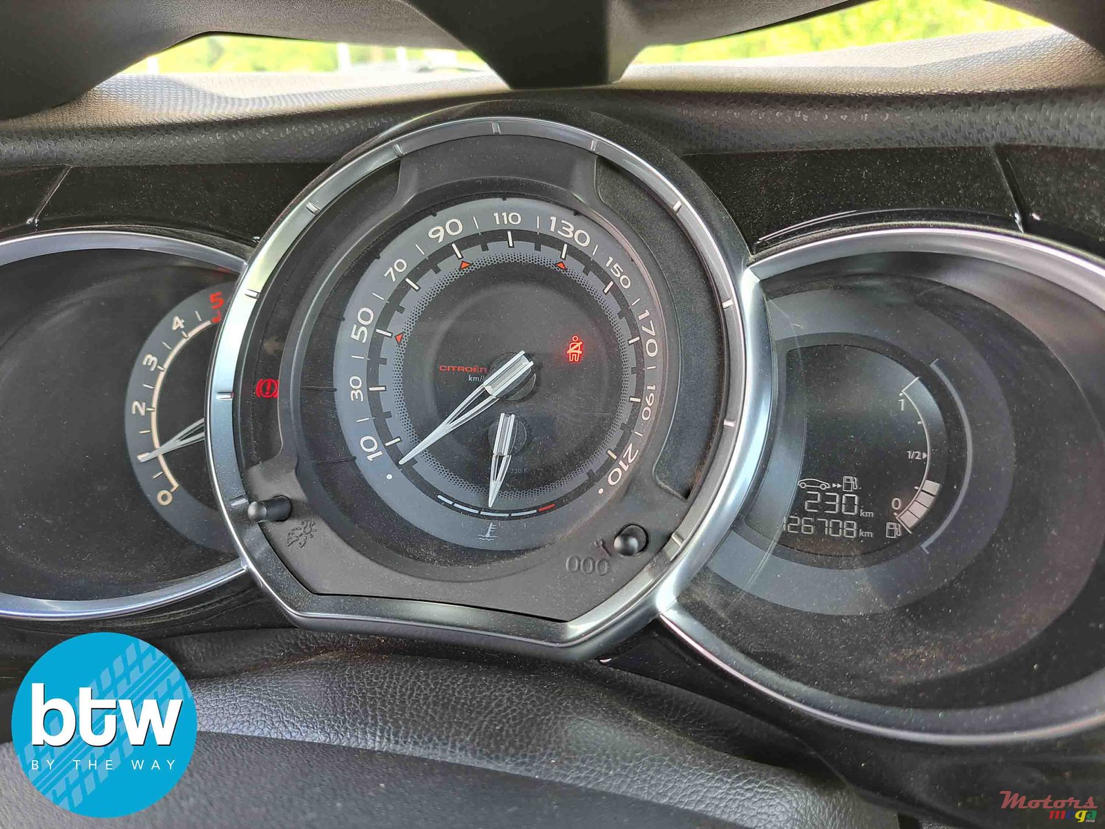 2016' Citroen DS3 photo #7