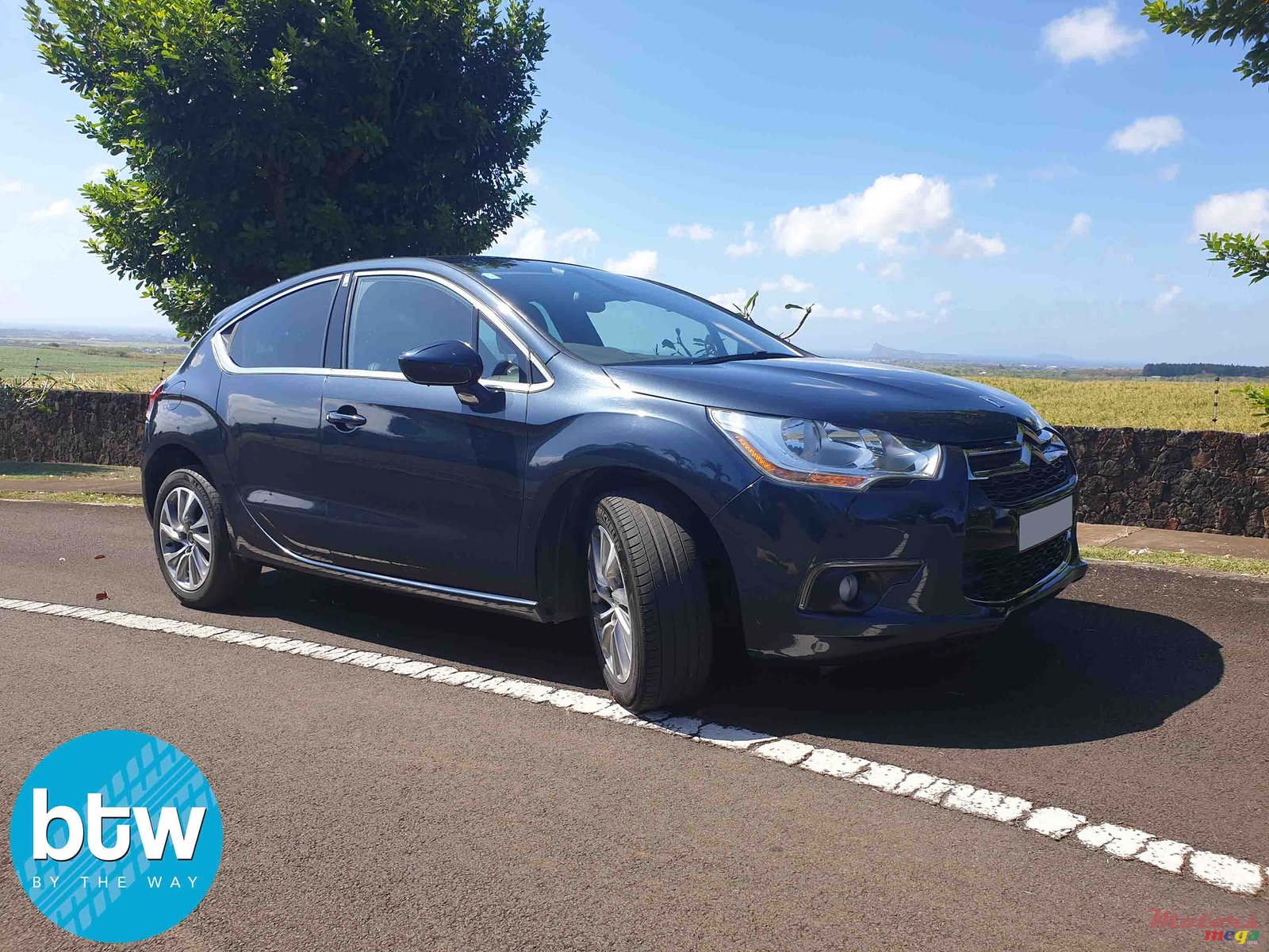 2014' Citroen DS 4 photo #1