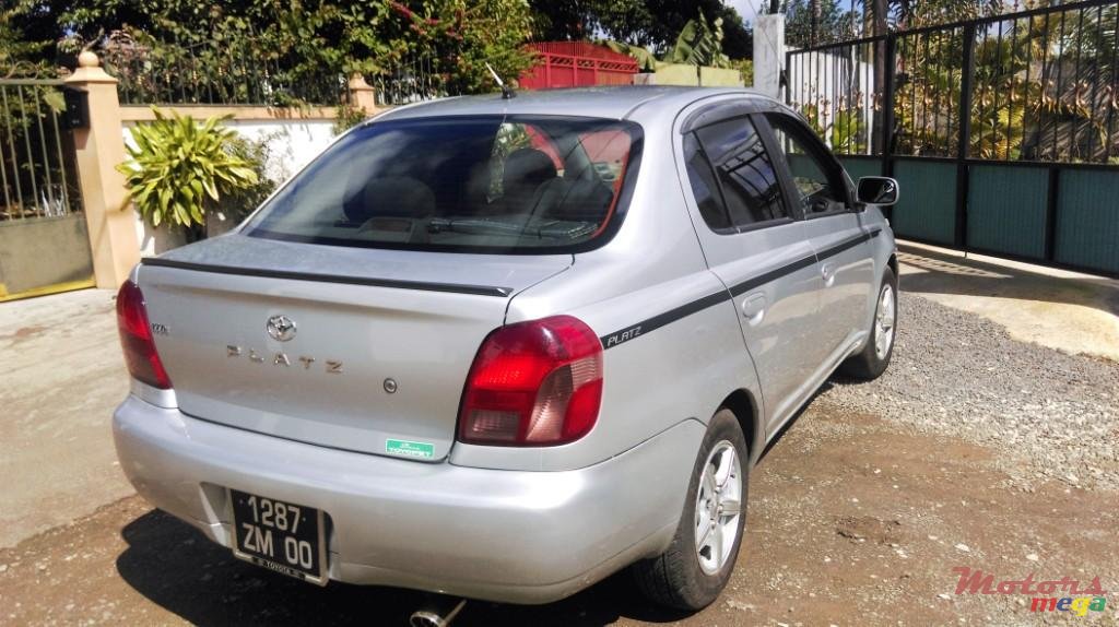 2000' Toyota Echo Platz photo #2