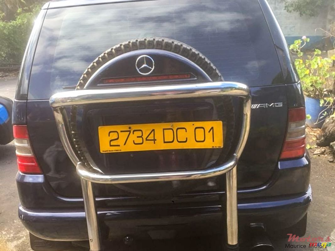 2001' Mercedes-Benz ML 270 photo #1