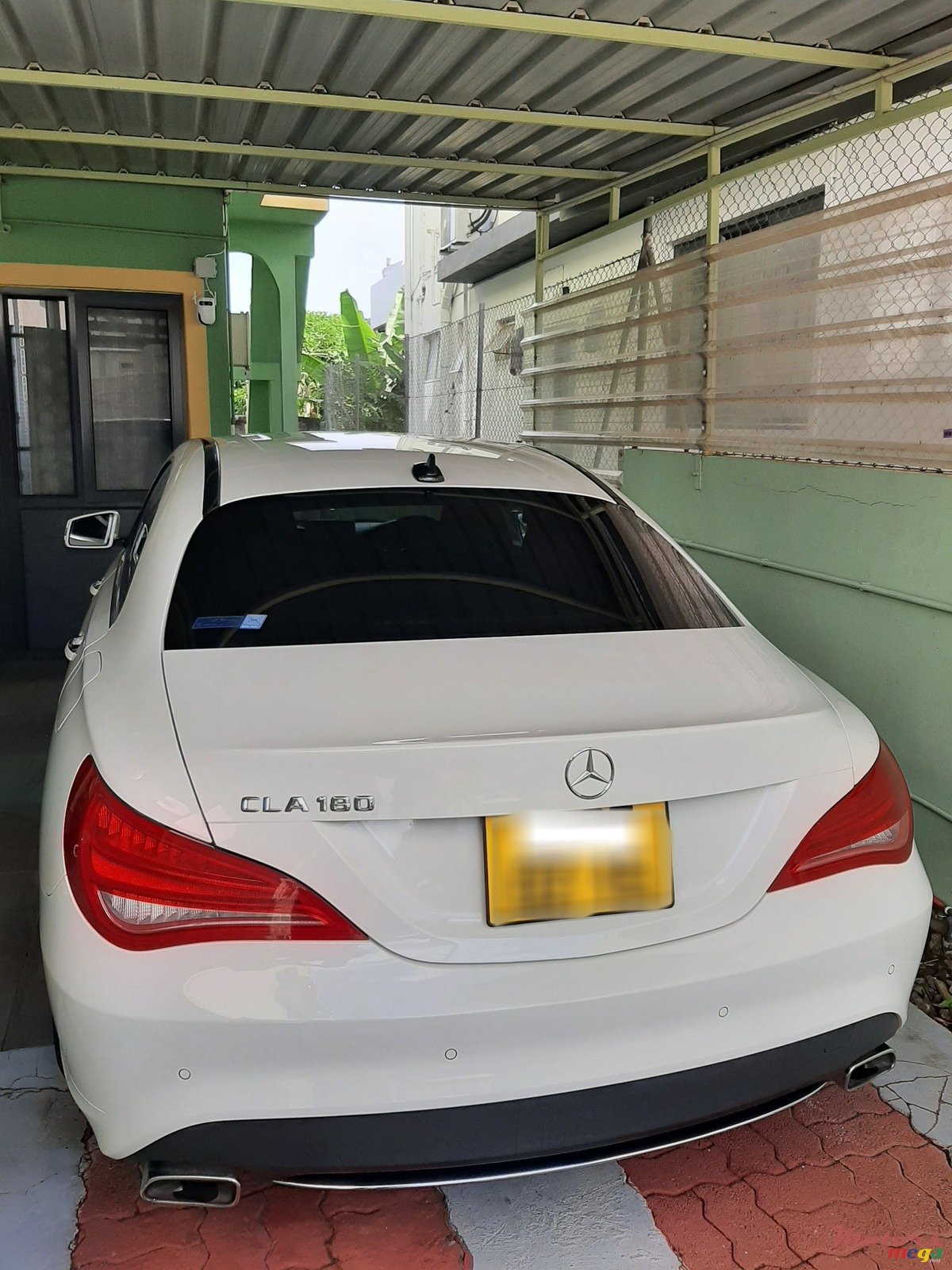 2015' Mercedes-Benz CLA 180 na photo #6