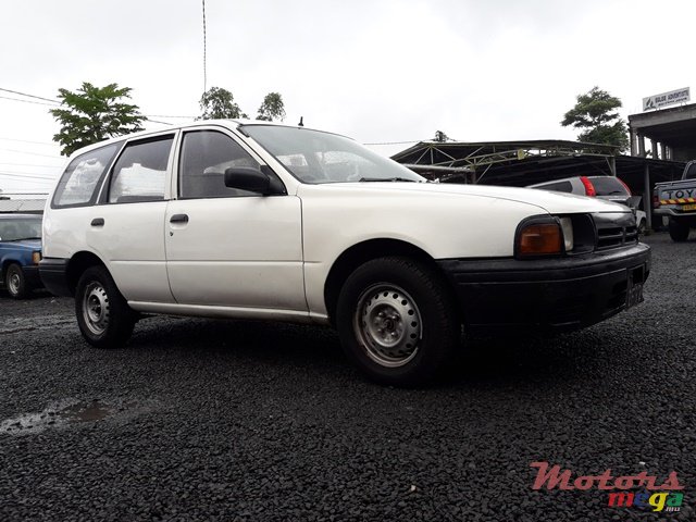 1992' Nissan Sunny photo #4