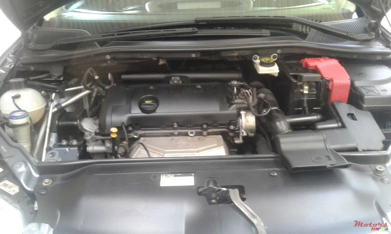 2009' Citroen C4 photo #5