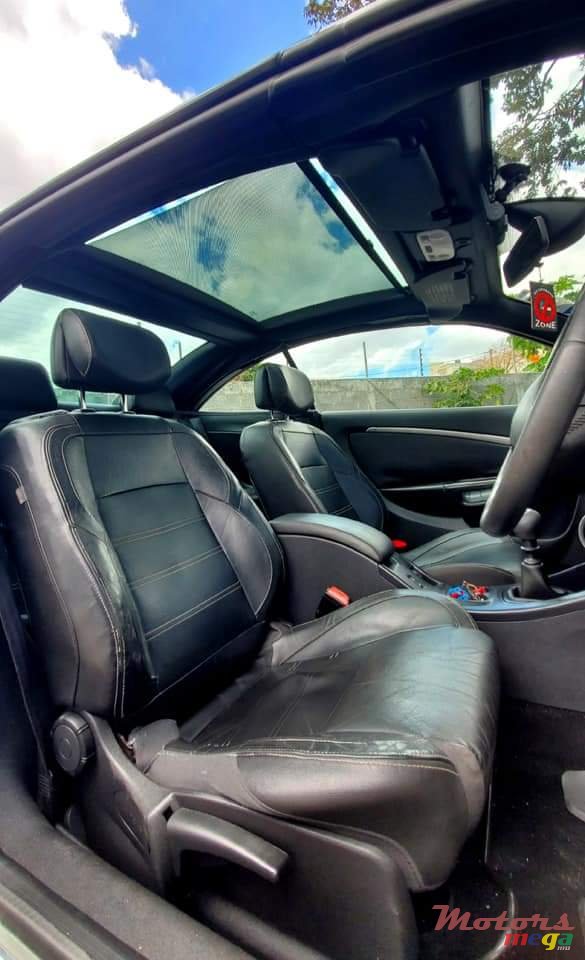 2011' Renault Megane Cabriolet/convertible Turbo photo #5