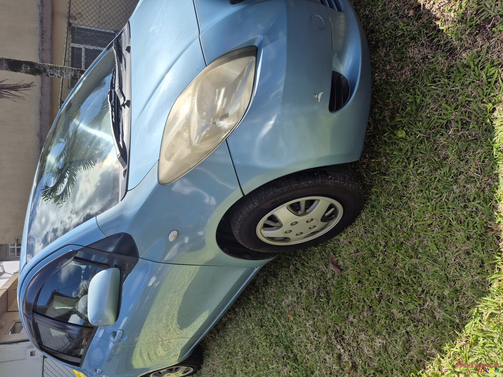 2005' Toyota Vitz photo #5