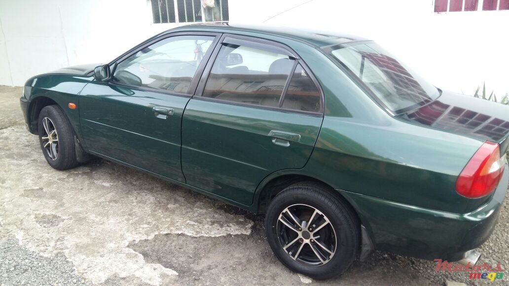 1999' Mitsubishi Excel photo #2