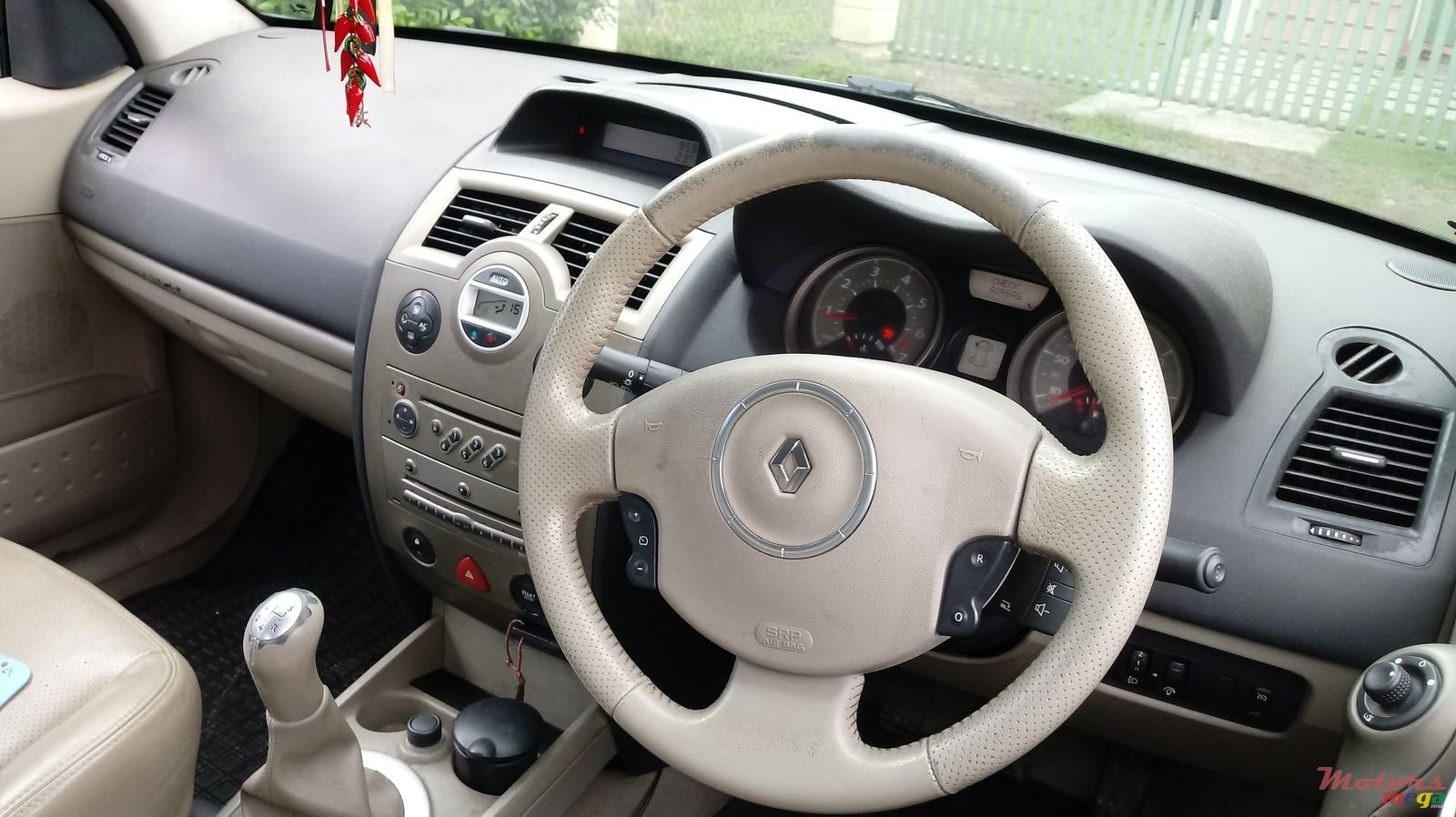 2007' Renault Megane photo #4