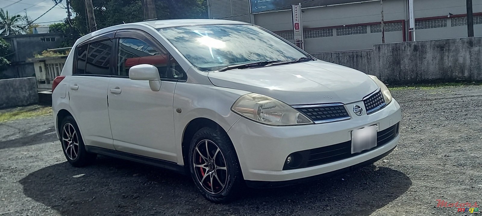 2006' Nissan Tiida photo #1