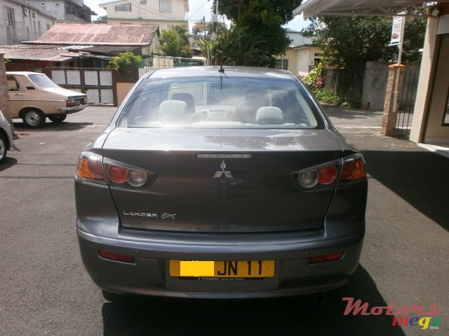 2011' Mitsubishi Lancer X photo #2