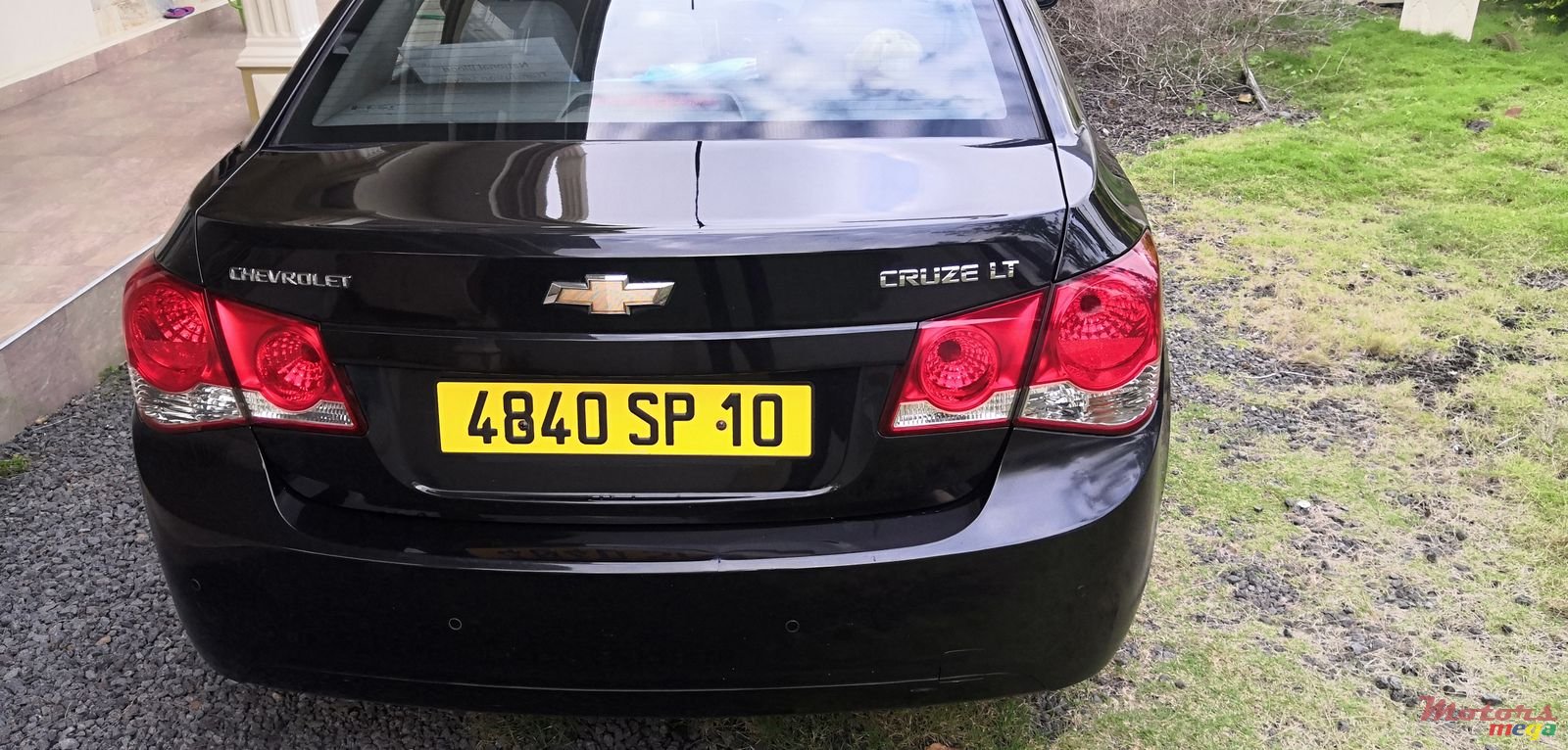 2010' Chevrolet Cruze photo #3