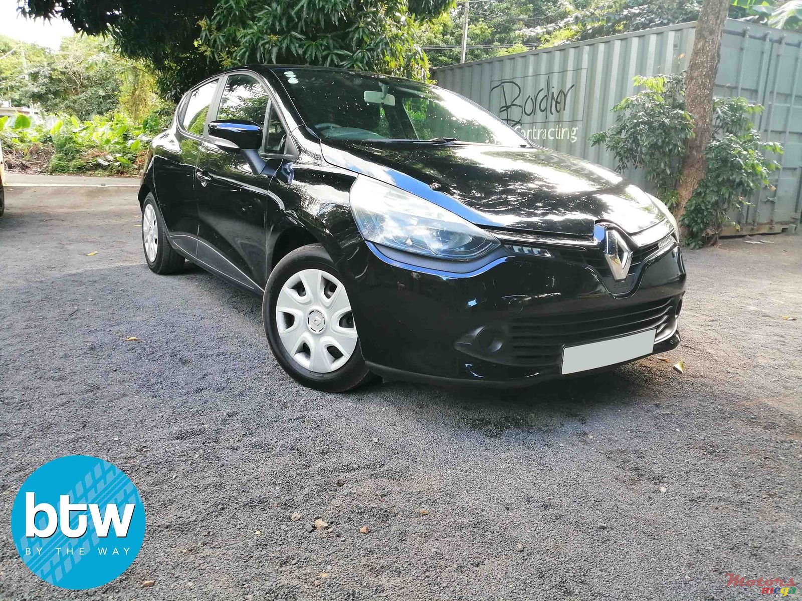 2013' Renault Clio 1.2 photo #1