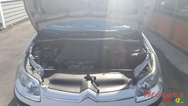 2009' Citroen C4 photo #4