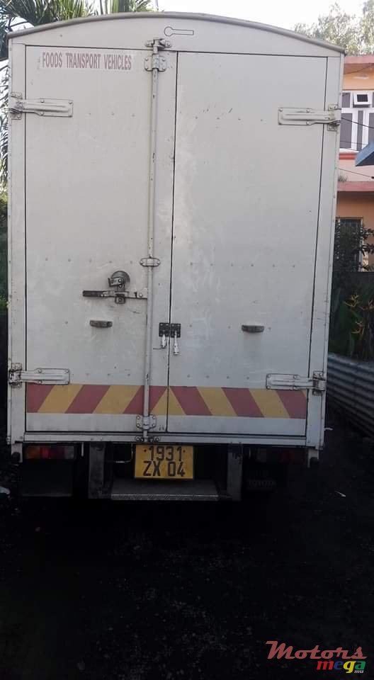 2004' Toyota Turbo photo #3